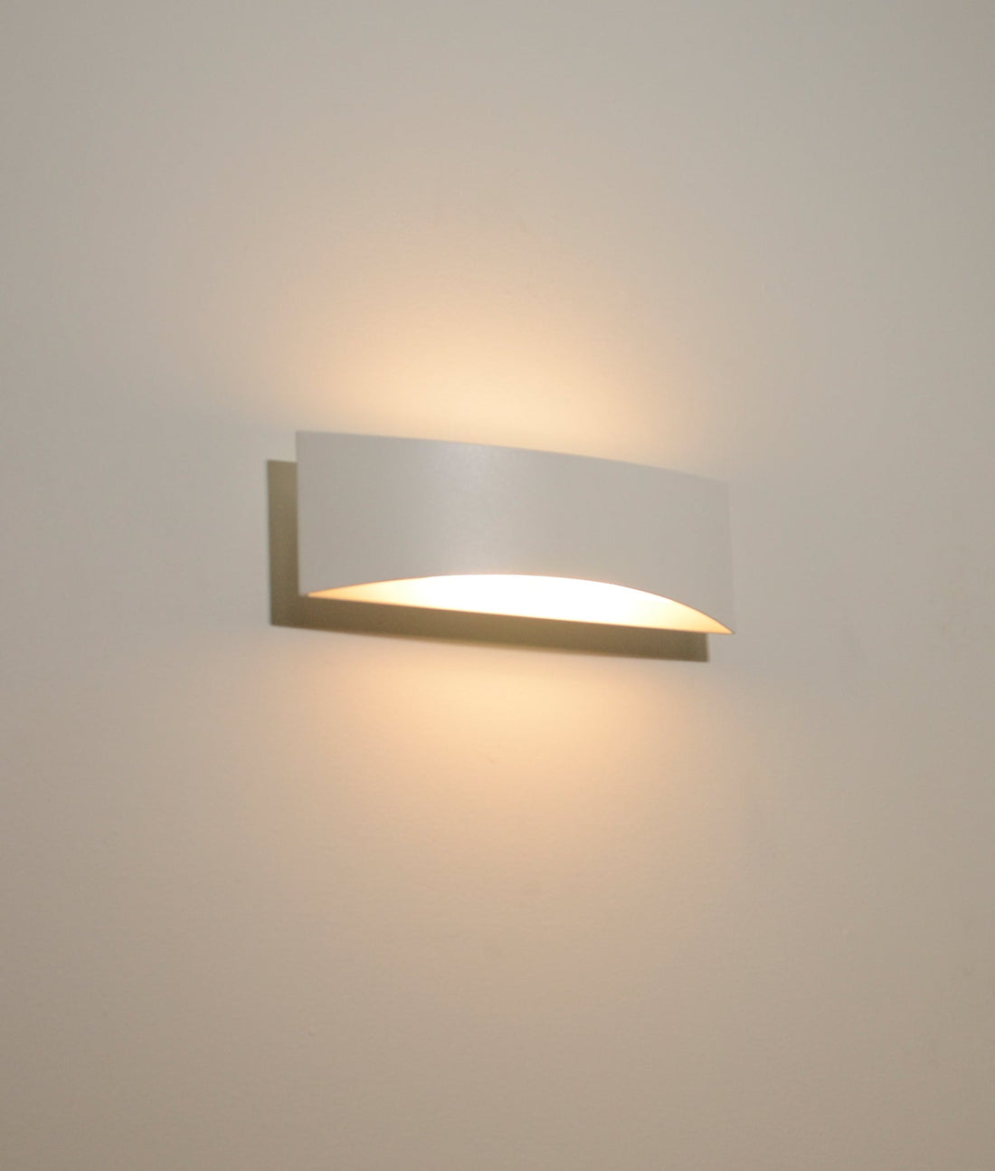 Bristol City Series Tri-CCT Dimmable Wall Light White