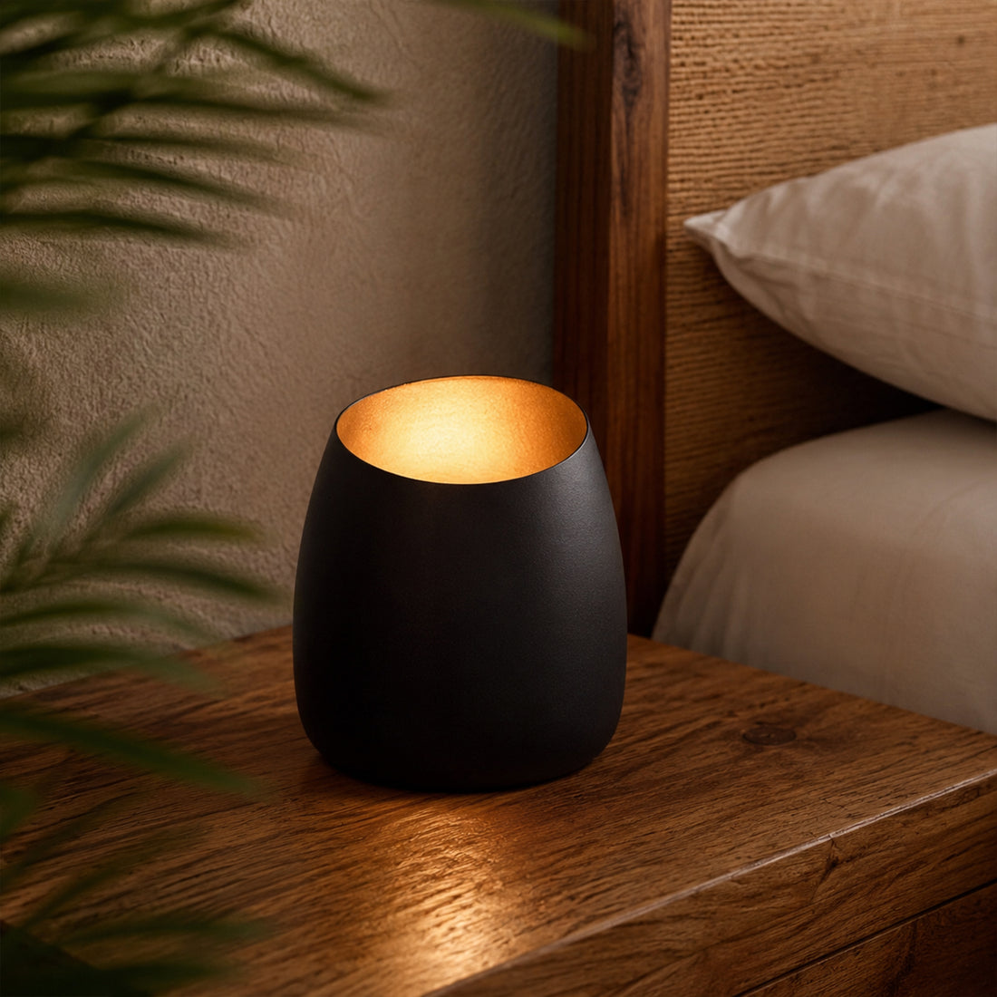 Chester Uplight Table Lamp - Black/White