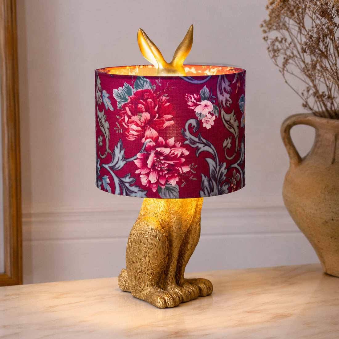 Thistle Rabbit Sitting Table Lamp