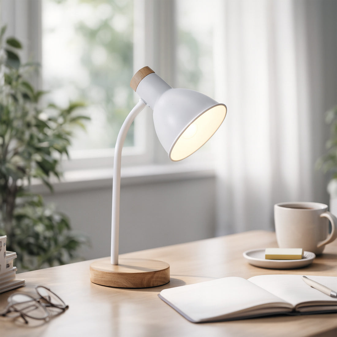 Merete Table Lamp - White/Black