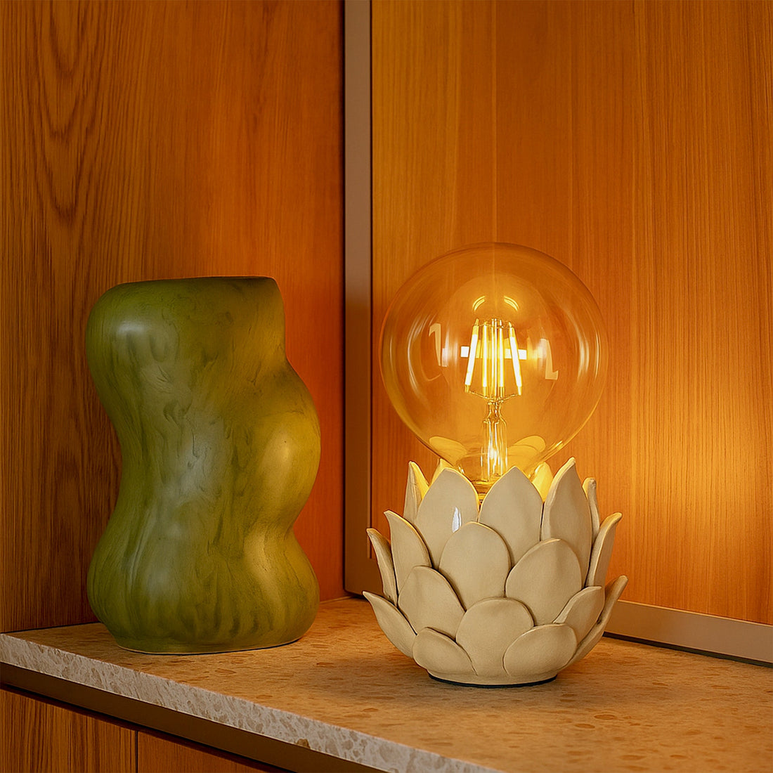 Lustre Artichoke Ceramic Table Lamp