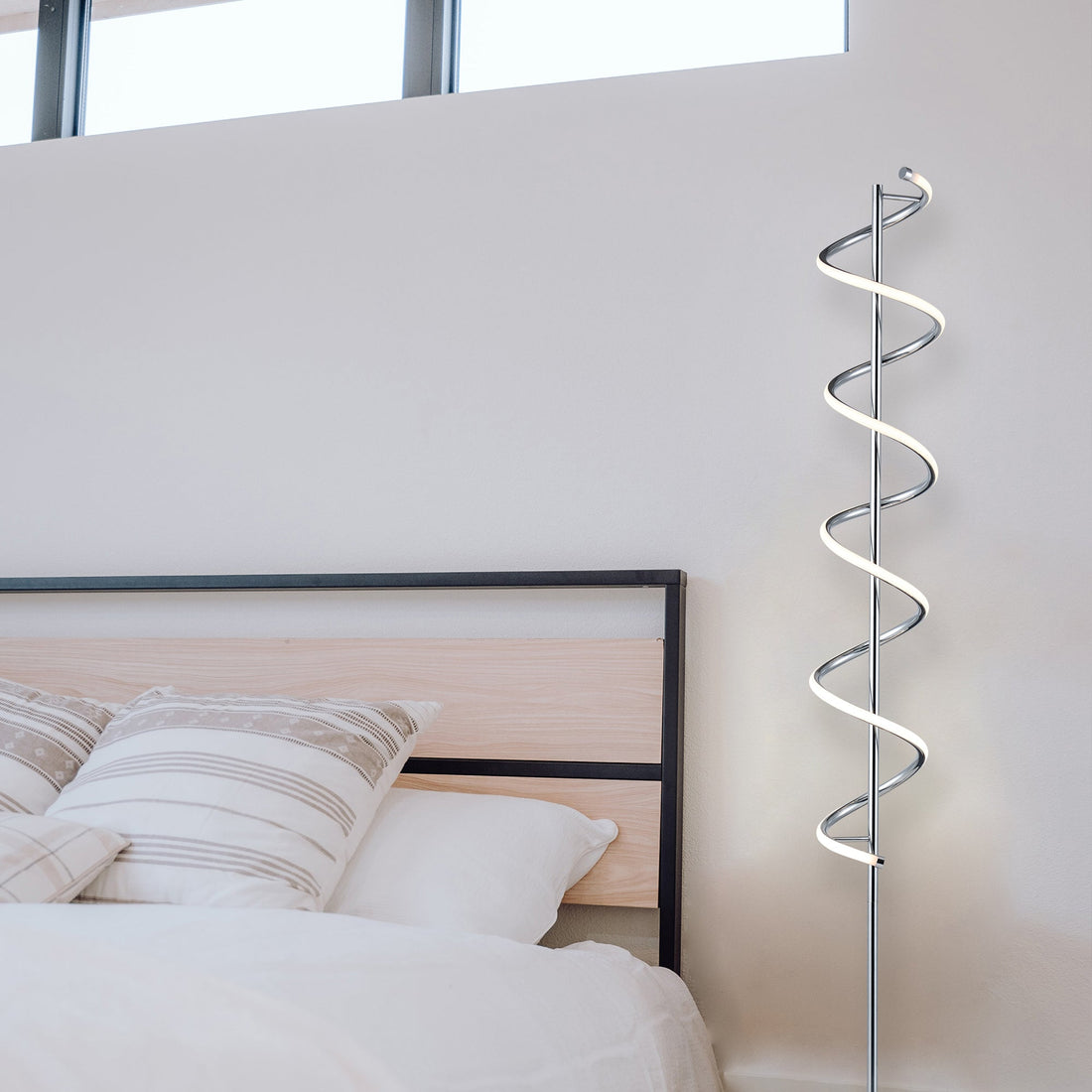 Cirrhi LED Floor Lamp - Chrome