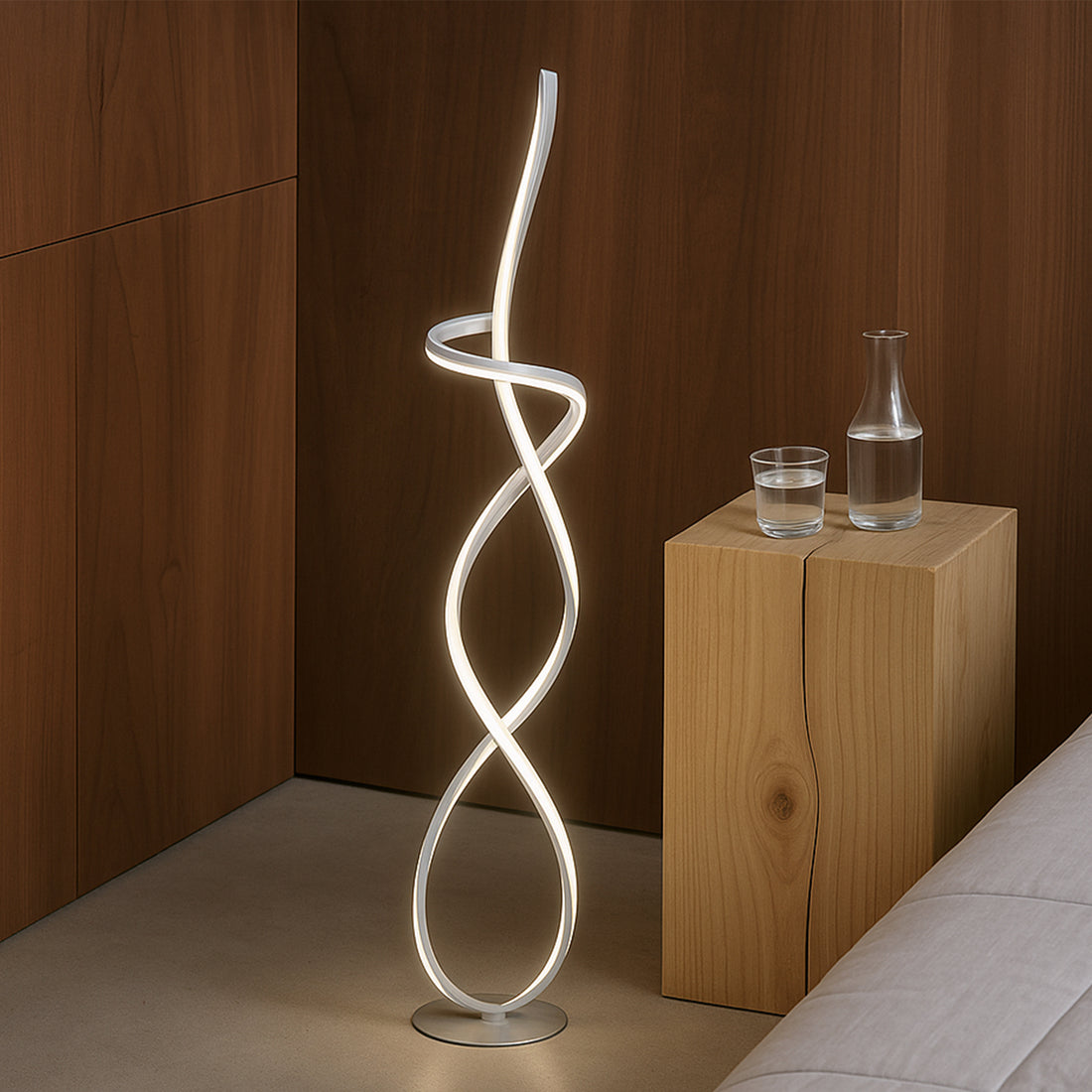 Ainhoa LED Floor Lamp - Satin Chrome/Gold