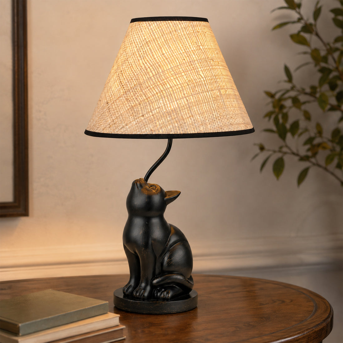 Upward-Looking Cat LED Table Lamp