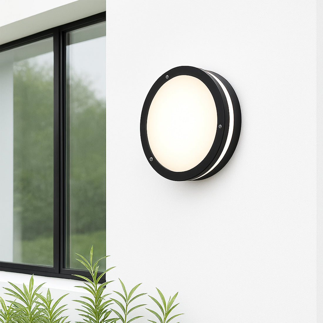 Omira CCT LED Outdoor Bunker - Small/Black