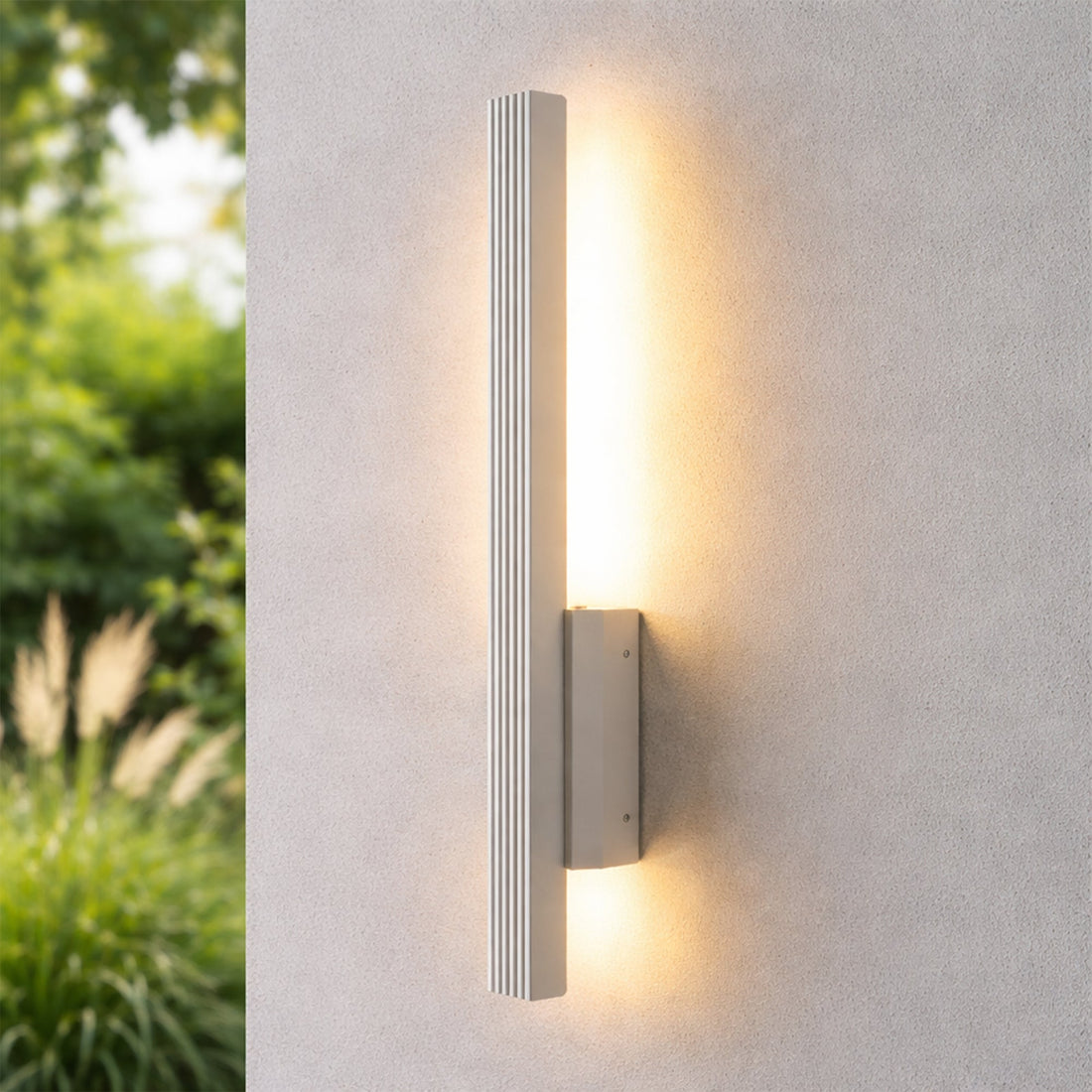 Brynn LED Outdoor Wall Light White