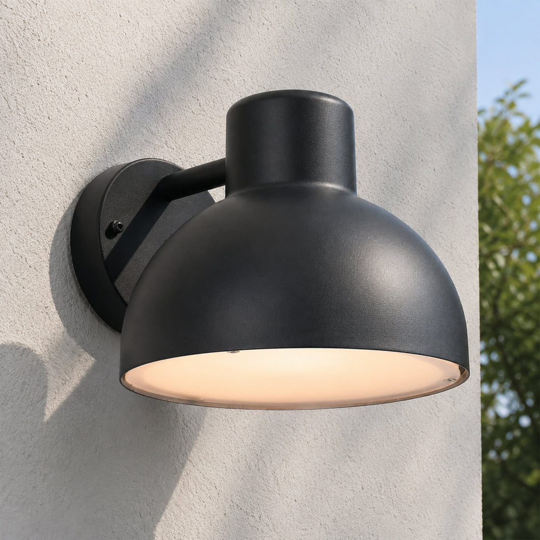 Kova Outdoor Wall Light