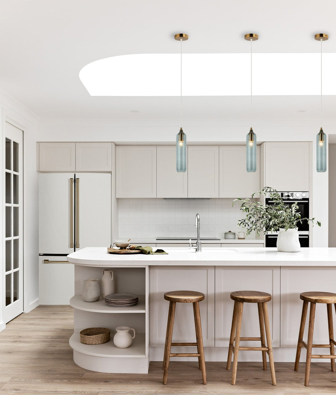Manga Glass Cylinder Pendant Light Blue