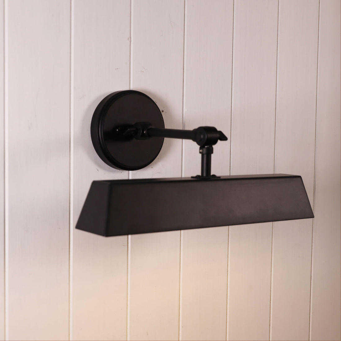 Loxby Metal Wall Light Black