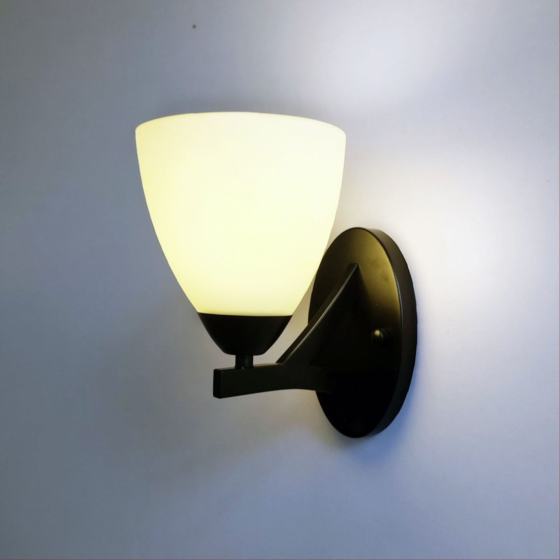 Roxby Traditional Metal Wall Light