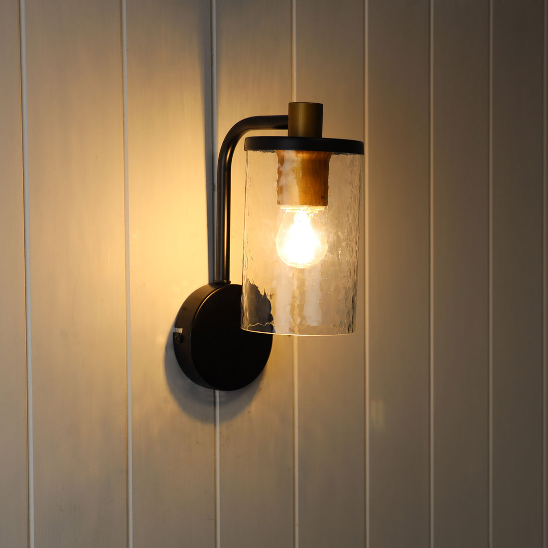 Raymont Wall Light Black