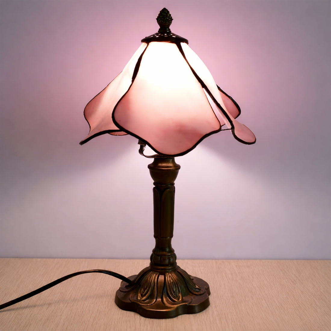 Lotus Shade Table Lamp - Pink