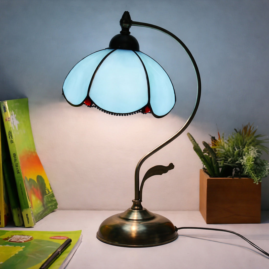 Majalis Tiffany Table Lamp - Blue