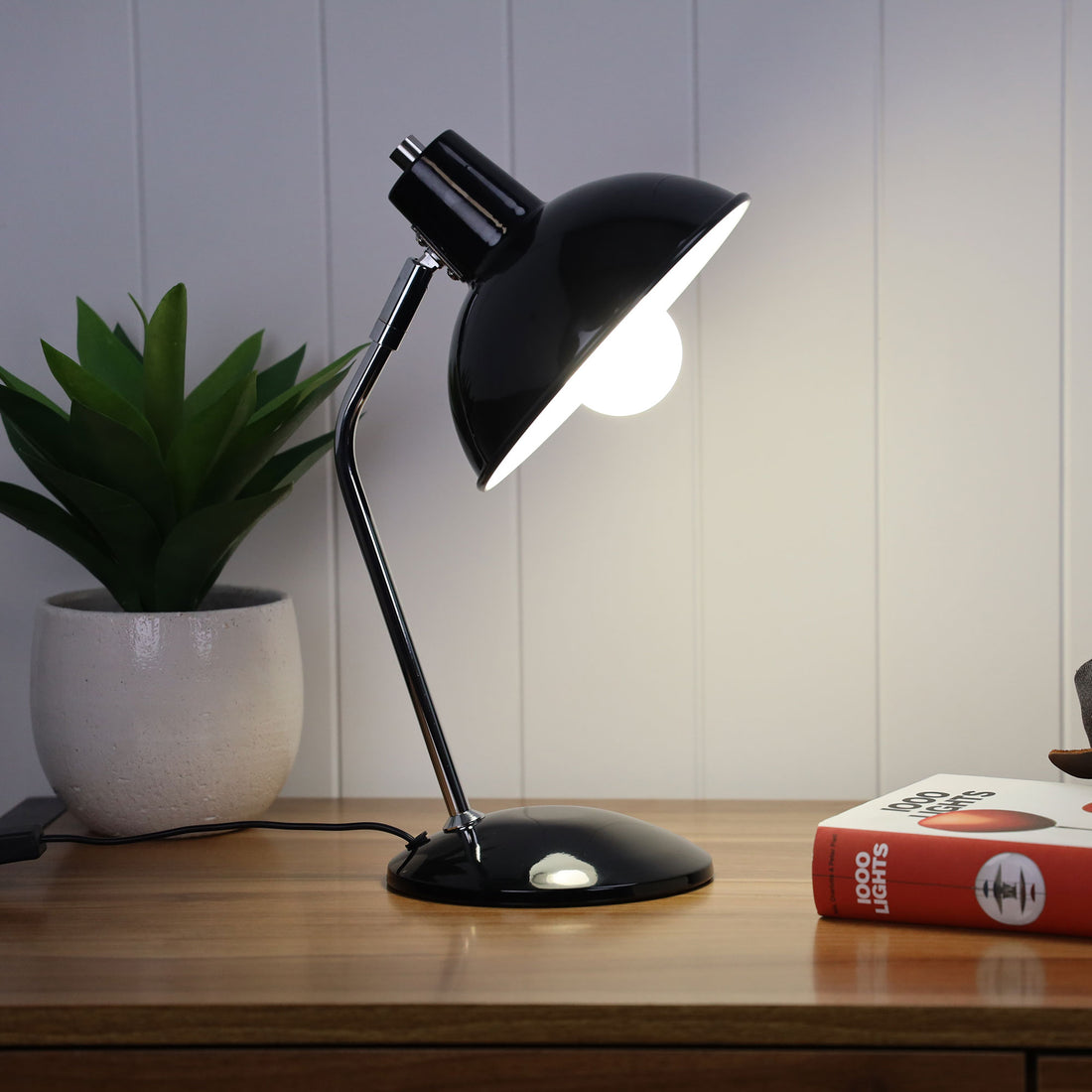 Thea Desk Lamp Black